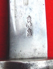 Truppenstempel auf der Parierstange